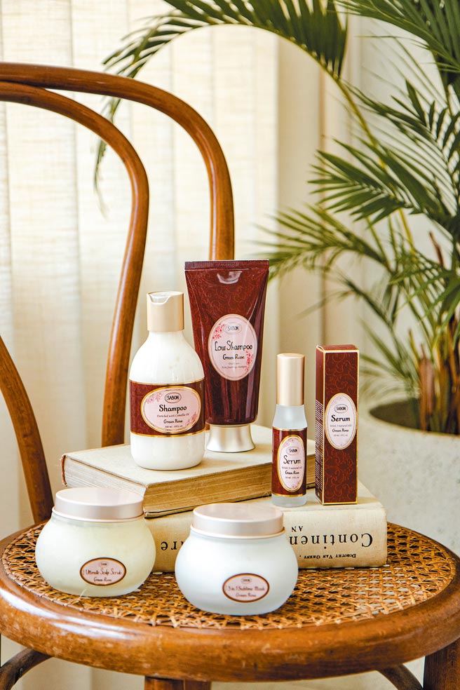 顶级保养SABON看好夏季洗髮需求，推出植系髮肌护理系列售价780元起。（SABON提供）