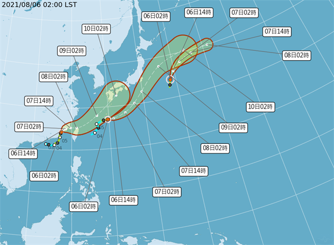 中央气象局预报指出，今天持续受卢碧颱风及其外围环流影响，易有短延时强降雨，西半部地区有阵雨或雷雨，中南部地区仍有局部大雨或豪雨发生，东半部地区也有局部短暂阵雨或雷雨。（翻摄自中央气象局／林良齐台北传真）