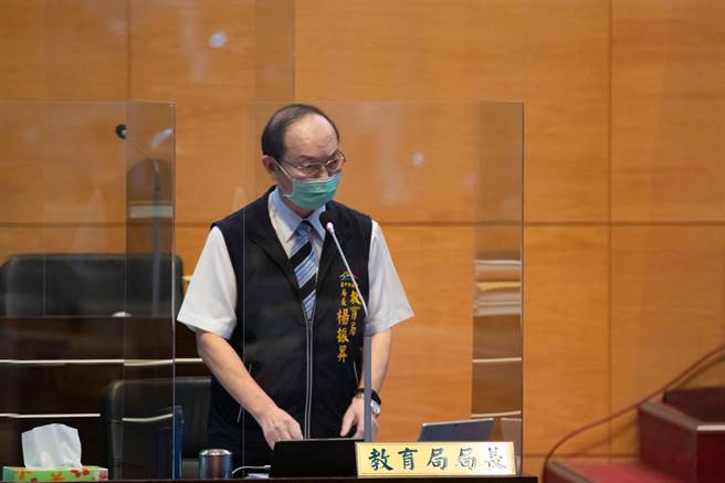 教育局长杨振升指出，儿童卡会再宣导让学生多多利用，使用率低问题要再检讨改进。（卢金足摄）