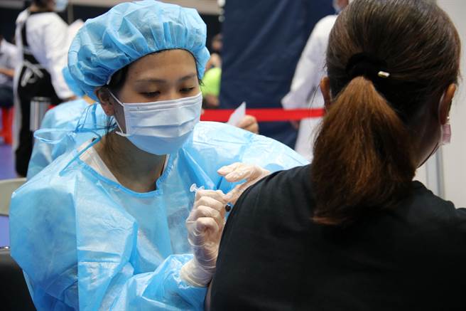 泰山疫苗接種站搬家了！　7日起將從泰山高中體育館改至「娃娃產業文化館」（輔大醫院提供／戴上容新北傳真）