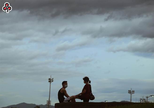 卢碧颱风可能转向朝台湾而来，立荣与华信航空已公布7日航班异动。（本报资料照）