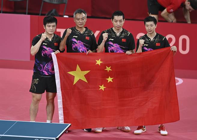 東京奧運桌球最後一戰，中國代表團6日晚間在男子團體決賽以3-0擊敗德國隊奪冠。（新華社）