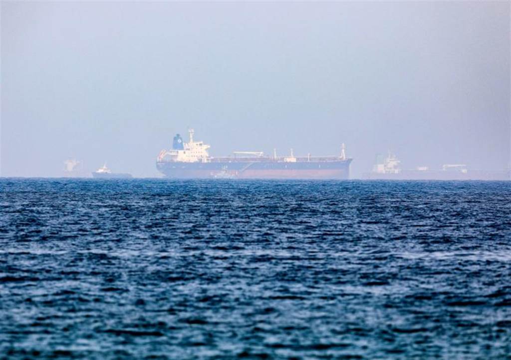 以色列商人所属企业管理的油轮先前在阿曼外海遭无人机攻击，七大工业国集团外长指出，有证据显示伊朗是幕后黑手。（图／路透社）(photo:ChinaTimes)