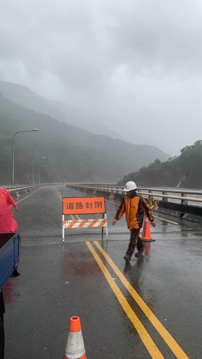 高雄市桃源里通往勤和里的「撒拉阿烏橋」現況。（翻攝照片／林瑞益高雄傳真）