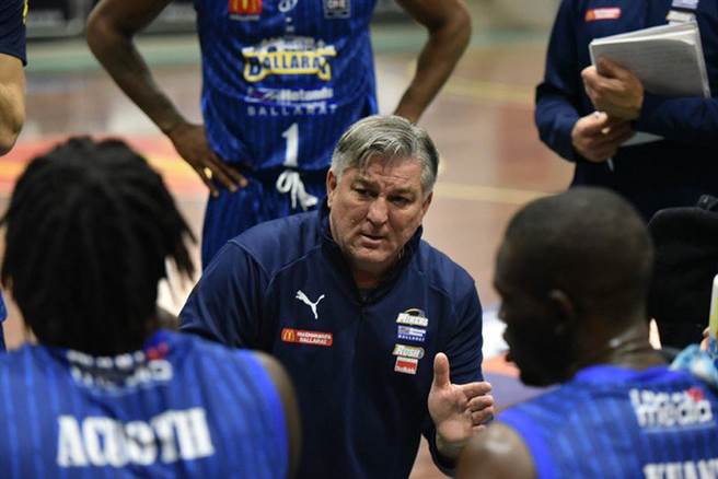 高雄海神找来澳洲籍教练乔伊斯担任史上首位主帅。(高雄海神提供)