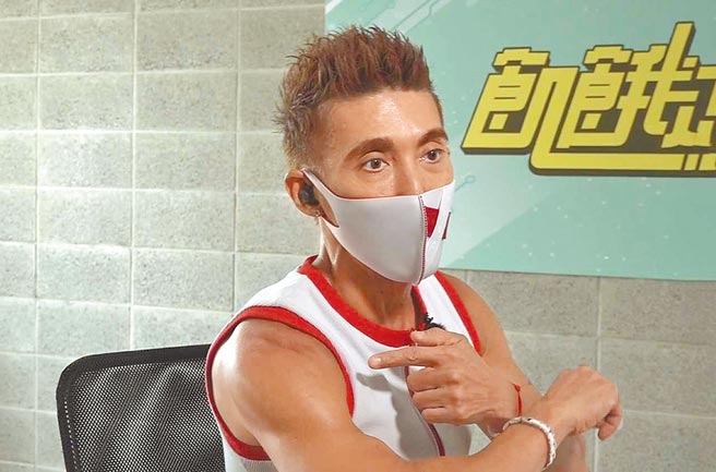 潘若迪在《飢餓遊戲》中擔任「卡路里殲滅者」。（中視提供）