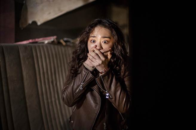 金素慧坦言怕鬼，這回詮釋勇闖鬧鬼聖地的大學生。（采昌提供）