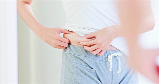 不少人靠节食控制身材，但营养师高敏敏分享8大错误方式，恐会愈吃愈胖。（图／示意图，达志影像）