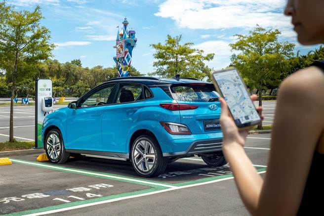 HYUNDAI採用裕電能源旗下的「YES!來電」系統，並提供電動車APP服務。（南陽實業提供）