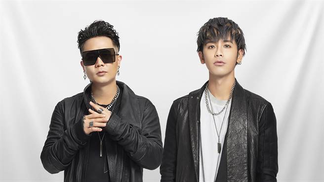 鼓鼓呂思緯、蕭秉治防疫期間忙玩手遊「戰神風暴」。相信音樂提供