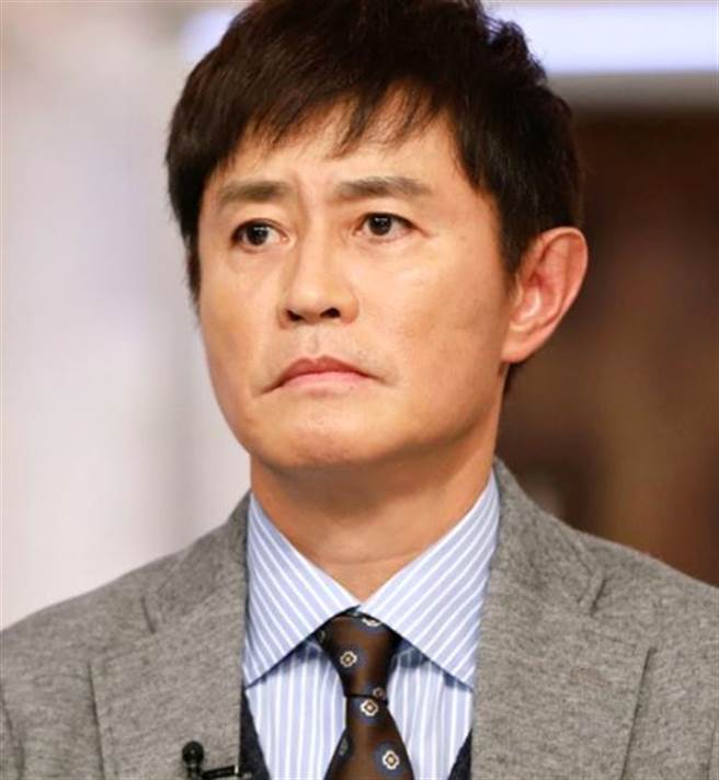 野野村真染疫7天急速惡化，妻子表示他肺部整個變白瀕臨重症。（圖／翻攝自日網）