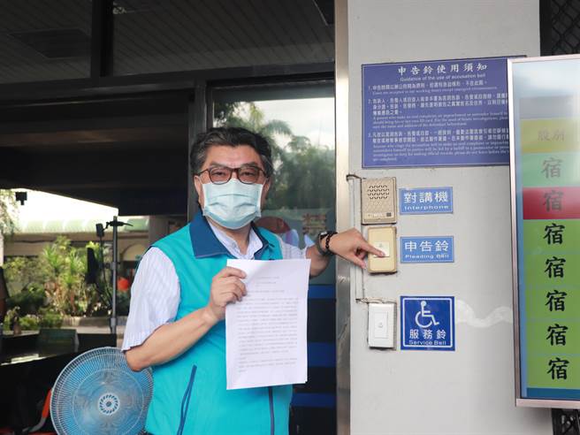 市议员李中认为，此歪风不可长，10日前往台中地检署告发恐吓及强制罪。（市议员李中提供）