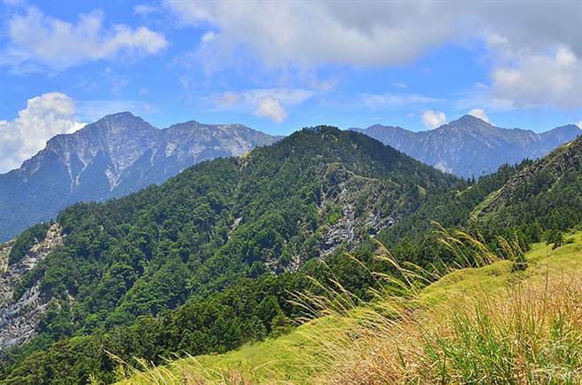 奇莱连峰(太管处资料照片) 