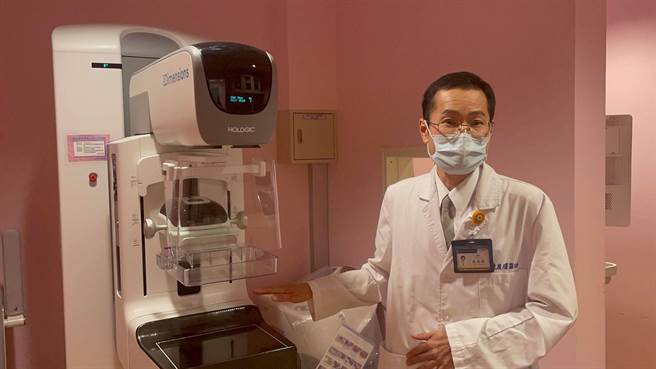 國立陽明交通大學附設醫院引進「3D新型斷層掃描乳房攝影機」，讓乳癌篩檢服務升級。（陽明交大醫院提供／李忠一宜蘭傳真）