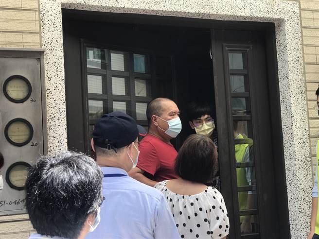 标本师「金毛」今年将工作室移到基隆。（陈彩玲摄）