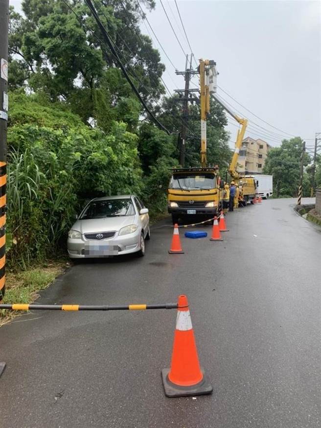 八德区下午2点05分因松树配电变电所EL30馈线事故造成停电，派员抢修后事故已于下午3点49分全线送电。（台电提供／陈梦茹桃园传真）