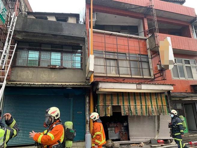 桃园大溪早餐店面传火警3人获救呛伤送医。(翻摄照片／吕筱蝉桃园传真)