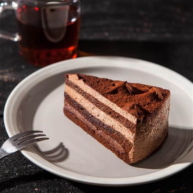 星巴克咖啡巧克力松露蛋糕，85元。（星巴克提供）