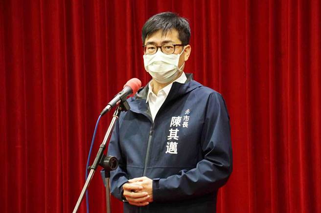 高雄市長陳其邁今（11）日受訪時直嗆，中國若用這種霸權心態，或是威脅利誘，不是站在互利互惠平等的立場，不會受到國際間民主國家的認同。（柯宗緯攝）