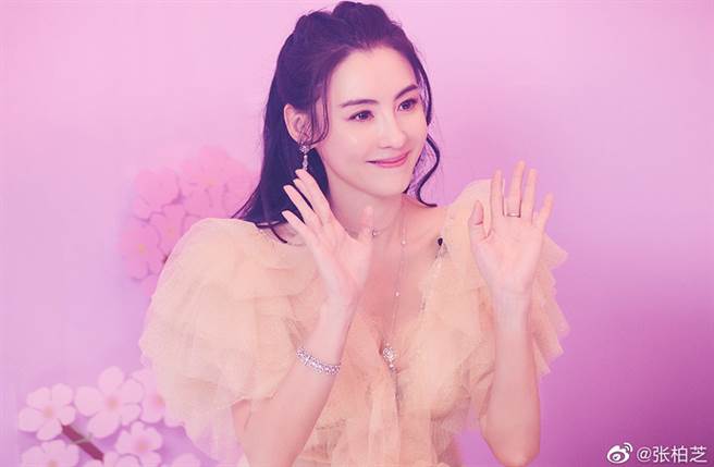 张柏芝拥有混血美貌，是圈内知名女神人物。(翻摄自张柏芝微博)