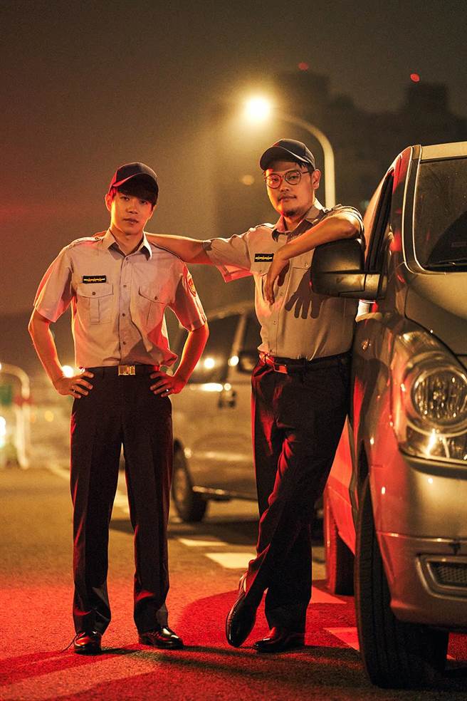 家凯、阿福在《池堂怪谈》献出戏剧初体验。（环球音乐提供）