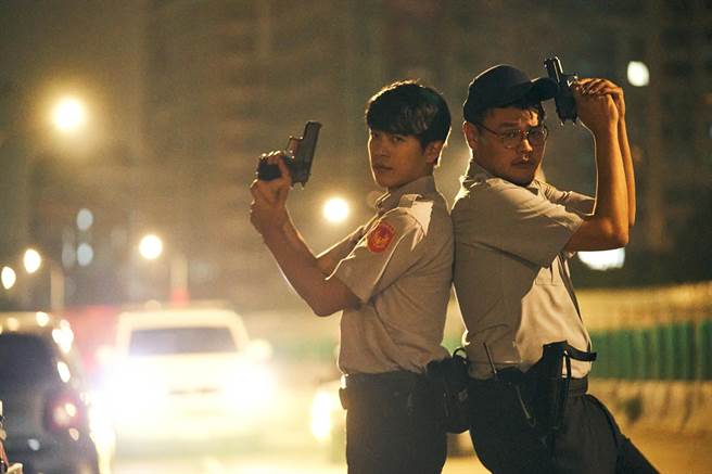 家凯、阿福在《池堂怪谈》献出戏剧初体验。（环球音乐提供）