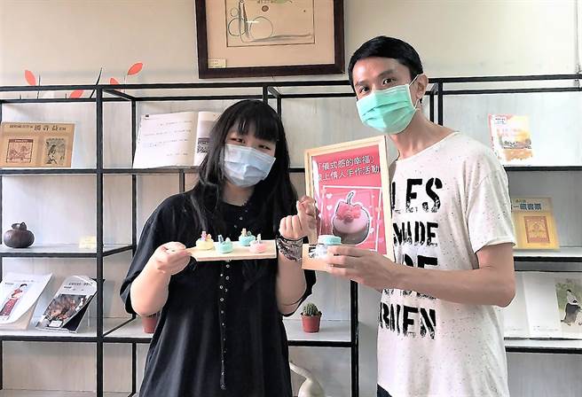 永和分馆「仪式感的幸福」线上情人手作活动，将教大家DIY甜点香氛蜡烛（戴上容摄）