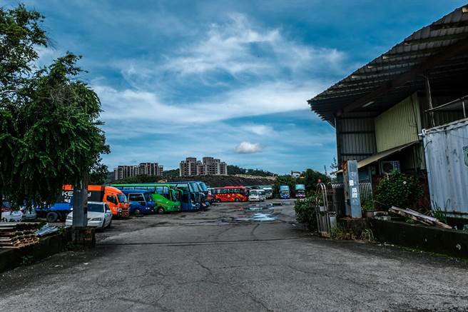 竹东客家音乐村因傅裕钢铁占用土地造成计画停摆，最高法院判县府「拆屋还地」胜诉。（罗浚滨摄）