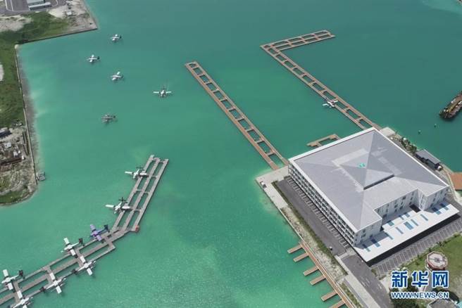 中国企业承建的马尔地夫国际机场水上飞机航厦交付使用。（新华社）