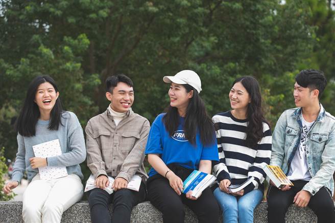 大学指考成绩即将放榜，国立金门大学再向优秀学子招手。（金大提供）