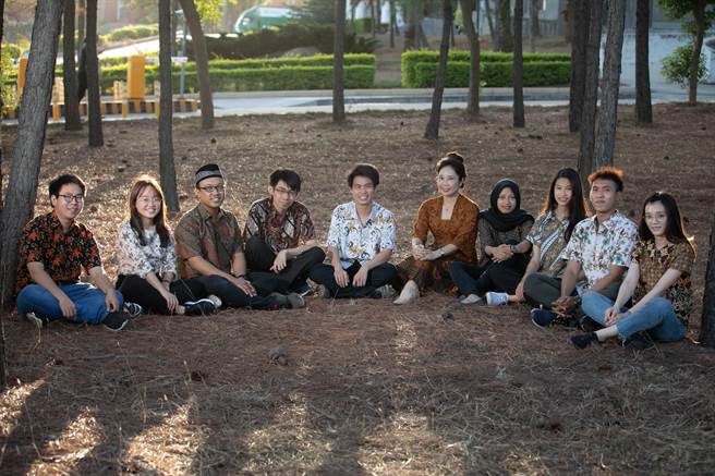 迈向卓越，走向国际化是金大的教学目标之一。（金大提供）