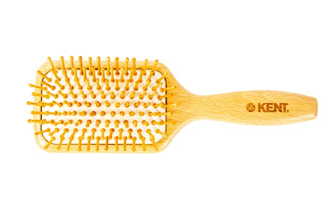 beyond beyond「KENT」按摩强化头皮保养梳，原价1850元、特价1490元（含运），独家加赠市价480元的专业尖尾梳，限量100组。（比漾广场提供）