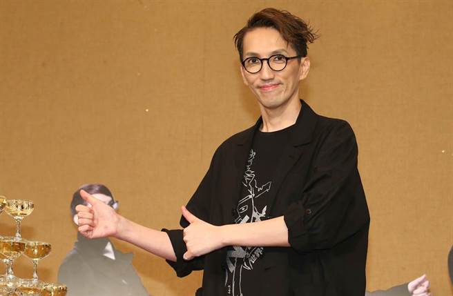 林志炫参加陆综从2公尺高舞台跌落。（图／中时资料照）