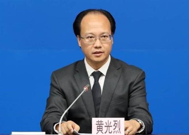 廣州市衛健委主任黃光烈因抗疫不力遭免職。（東網）