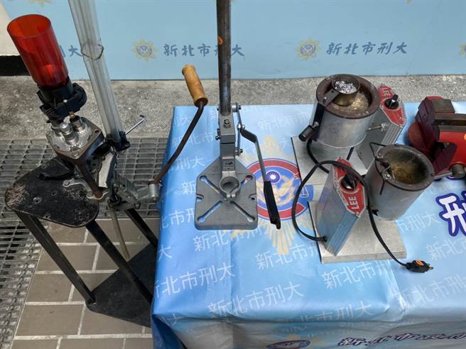 30岁林姓男子涉嫌以模型枪店作为掩护，暗中却从事改造枪弹兵工厂。（翻摄）