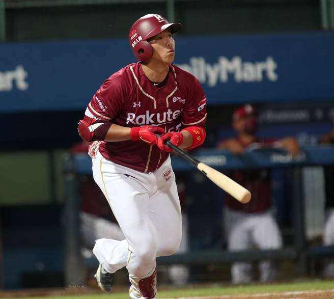 乐天桃猿廖健富。（郑任南摄）