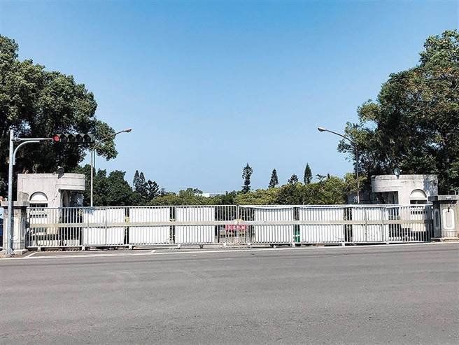 陸軍第十軍團586旅一名軍官於12日進行體能檢測時，突然昏倒，經送醫搶救仍宣告不治。圖為陸軍第十軍團586旅門口。（中時資料照）
