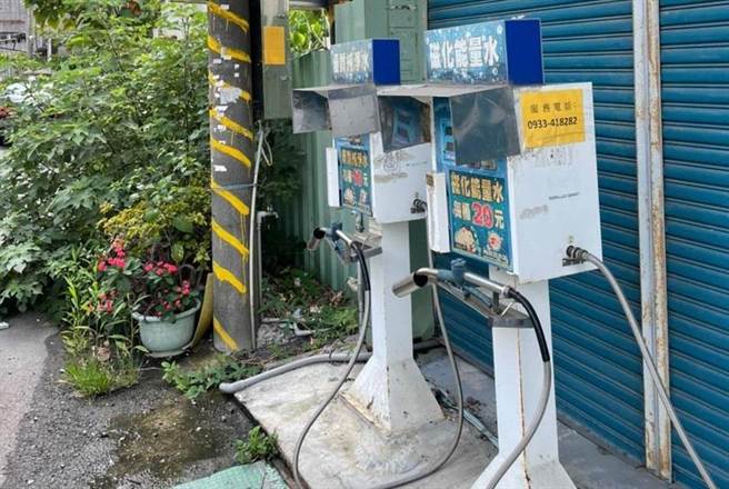 彰化加水站风暴扩大，彰化县卫生局已向中央建议修法，食药署和环保署饮水水标准必须一致，且中央对于加水站管理并没有法源，有立法进行管理的必要性。（刘惠娟提供／吴敏菁彰化传真）