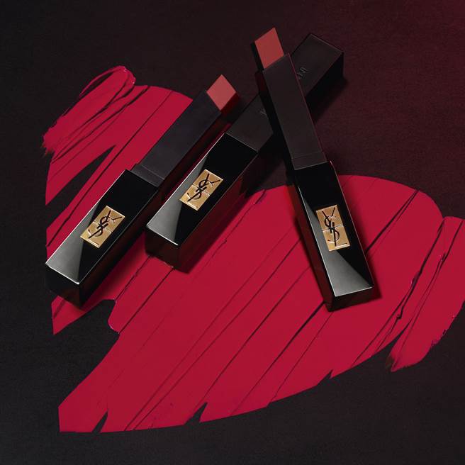 YSL奢华缎面绒雾唇膏。（图／品牌提供）
