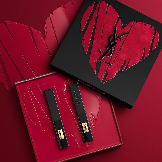 2021年YSL七夕情人节黑丝绒双美唇礼盒。（图／品牌提供）