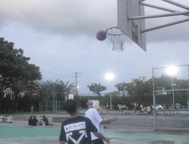 楊梅 中壢 大溪等區籃球場預計假日正式開放 半場限定15人 生活 中時