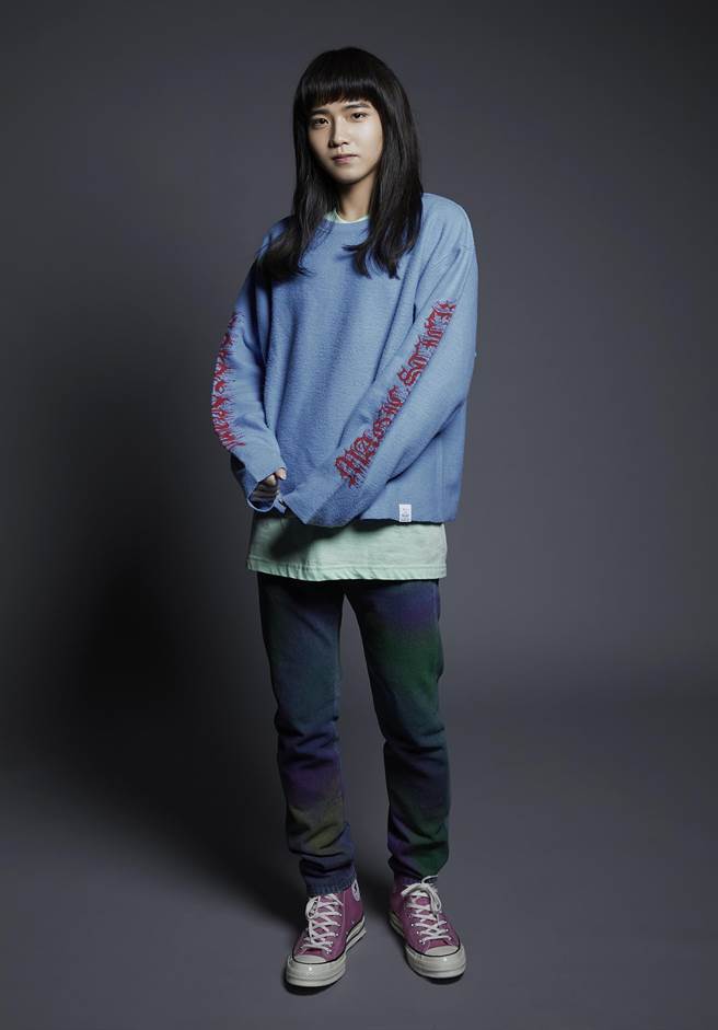 去年「最佳新人奖」得主气势的持修，嗓音轻透迷幻。（台视提供）