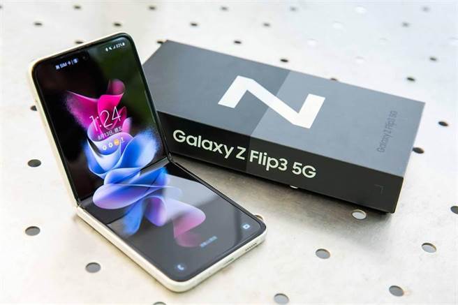 开箱实测：三星Galaxy Z Flip3 5G 折迭机