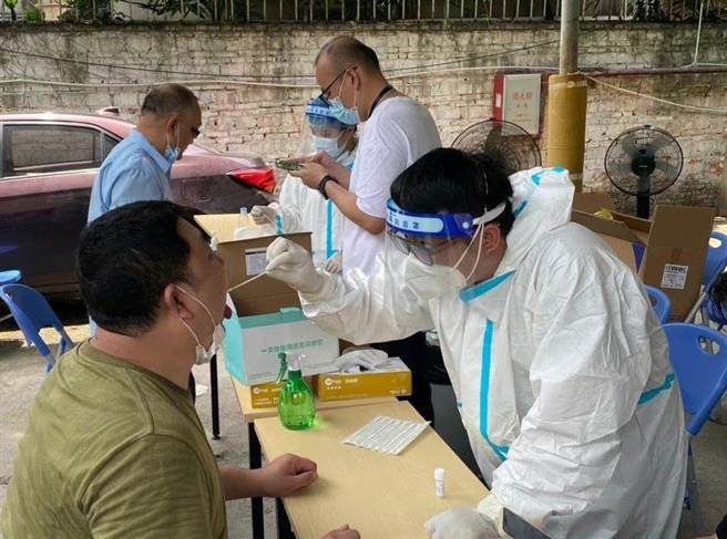 揚州清查未接受核酸檢測人員，登記失信紀錄甚至治安處罰。（香港文匯網）