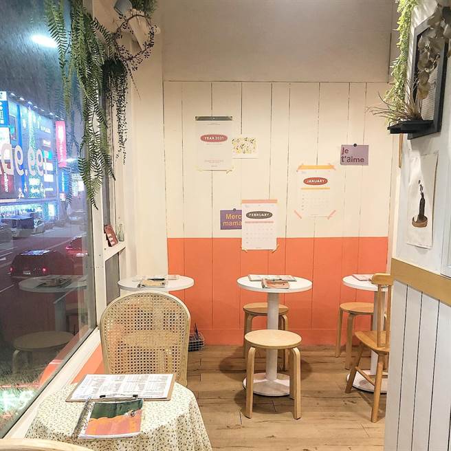 基隆市政府特别与6家在地商家推出「基隆暑星星」活动，199.9Days Cafe消费满300元即赠10元抵用券，外带可享5折起优惠。（摘自199.9Days Cafe＋一九九点九日咖啡脸书／张颖齐基隆传真）