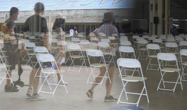 新北市接種疫苗死亡案例，14日再添2人。（示意圖，張鎧乙攝）