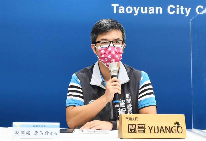 新闻处长詹贺舜表示，案15931为某航空公司员工，仅有1日到桃机，评估在桃园市职场染疫机率低。(市府提供／蔡依珍桃园传真)