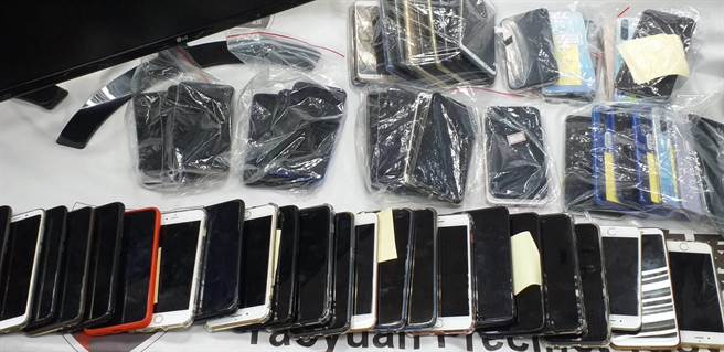 郑姓男子涉嫌组诈骗集团专骗大陆人，桃警兵分二路从天降逮诈团8嫌送办。(翻摄照片／蔡依珍桃园传真)