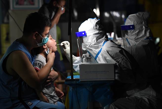 《新京報》引述河南省商丘市政府網站消息，8月13日24時，商丘市虞城縣報告新增確診病例4例。（新華社）