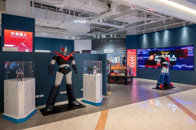 主打盒玩商品、GK雕像及收藏品公仔的火柴星人，9月12日前凡至店内消费购买盲盒系列商品任两件以上，当笔消费每件盲盒商品现折50元；另消费盲盒系列商品单笔金额超过1000元即赠50元现金券。（新娱乐动漫特区提供）